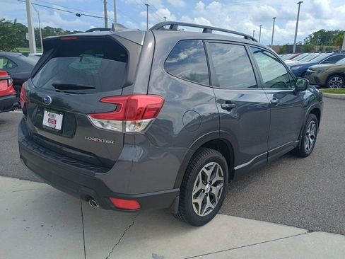 Used 2023 Subaru Forester Premium AWD/4WD image 5