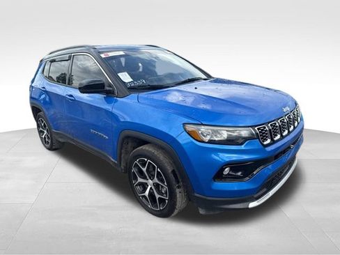 Used 2024 Jeep Compass Limited AWD/4WD image 12