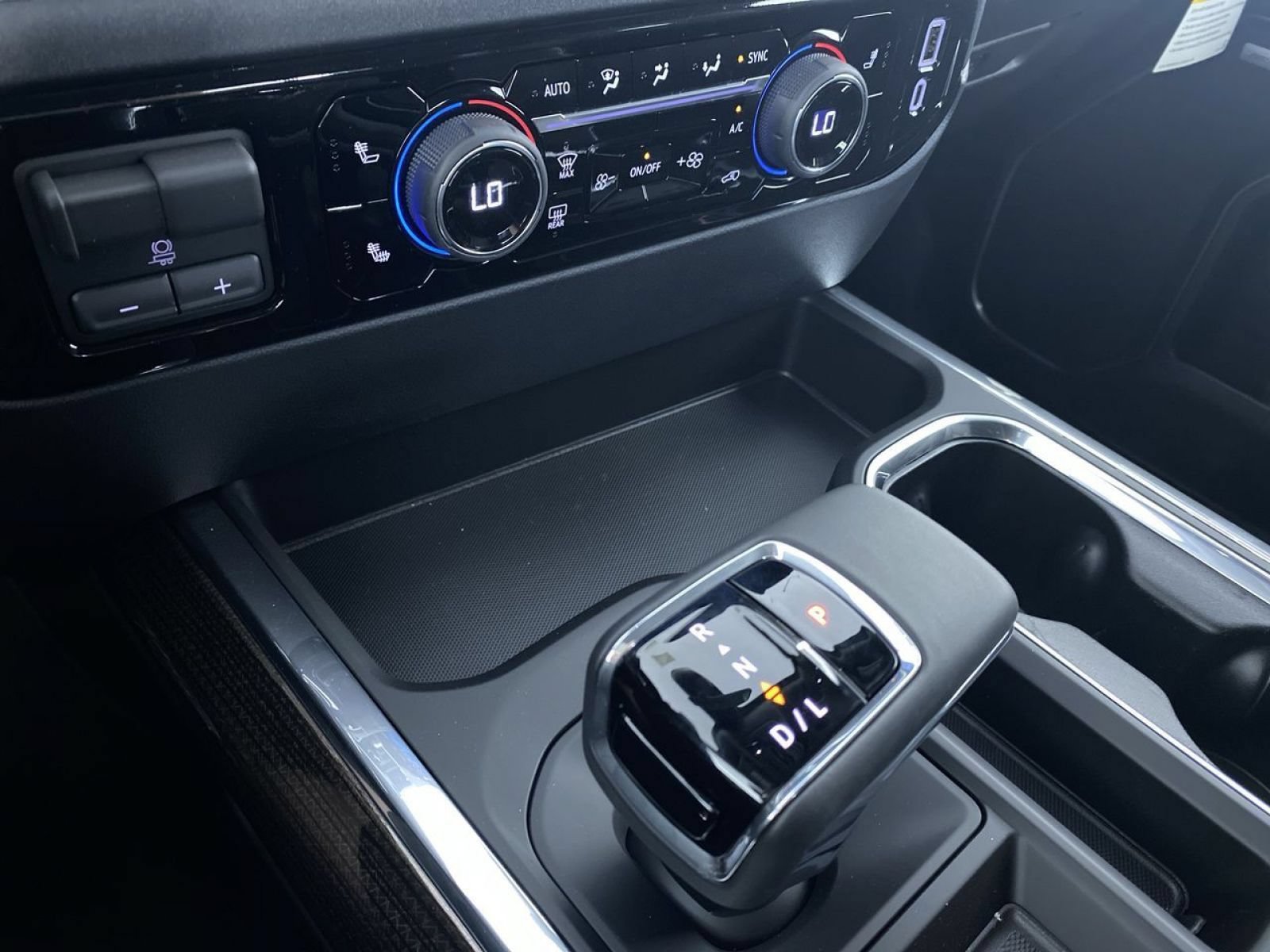 New 2026 Chevrolet Silverado 1500 RST w/ RST All Star Premium Package AWD/4WD image 8