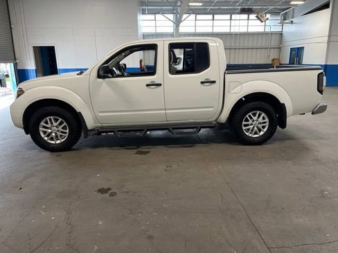 Used 2019 Nissan Frontier SV AWD/4WD image 6