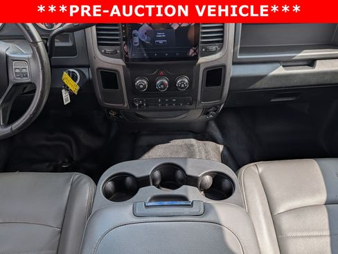 Used 2016 RAM 3500 Tradesman w/ Chrome Appearance Group RWD image 18