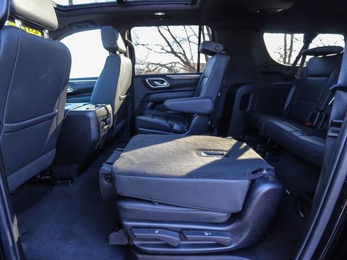 Used 2022 Chevrolet Suburban Z71 w/ Off-Road Capability Package image 24