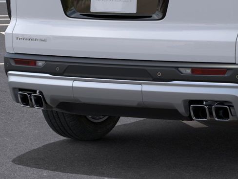 New 2026 Chevrolet Traverse LT w/ Sun and Wheel Package FWD image 17