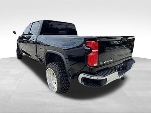 Used 2025 Chevrolet Silverado 2500 LTZ w/ LTZ Premium Texas Edition AWD/4WD image 48