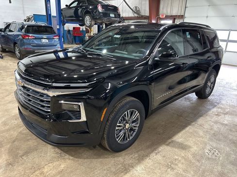 New 2026 Chevrolet Traverse LT w/ Driver Confidence Package image 1