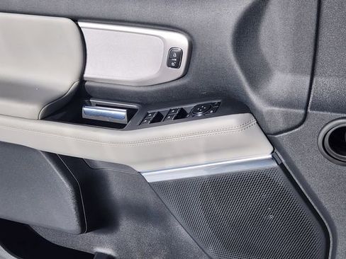 New 2026 Ford Expedition Active image 9