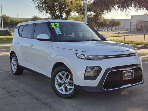 Used 2022 Kia Soul LX w/ Technology Package image 1