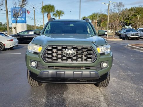 Used 2021 Toyota Tacoma SR5 w/ Trail Edition image 8