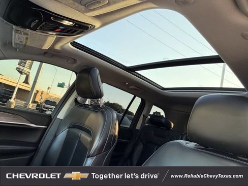 Used 2023 Jeep Grand Cherokee Limited w/ Black Appearance Package AWD/4WD image 31
