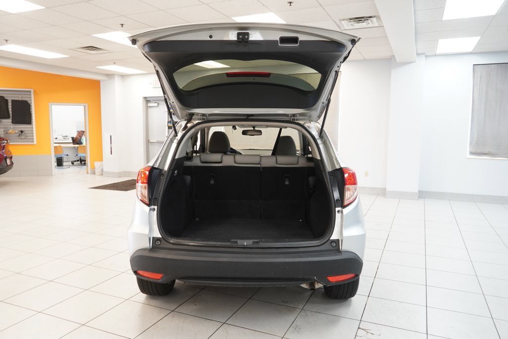 Used 2016 Honda HR-V EX-L image 10