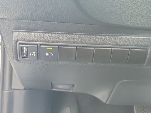 Certified 2025 Toyota Corolla LE FWD image 20