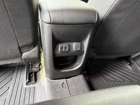 Used 2017 Chevrolet Colorado LT w/ LT Convenience Package AWD/4WD image 22