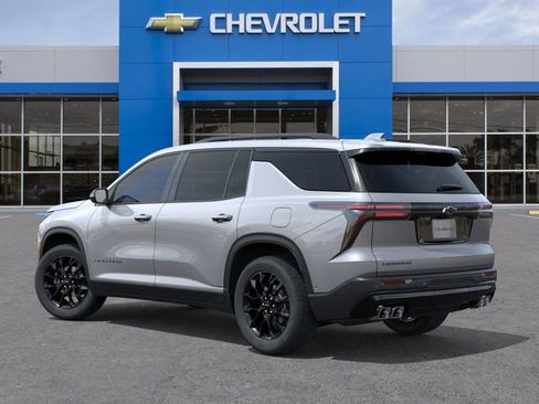New 2026 Chevrolet Traverse LT FWD image 3