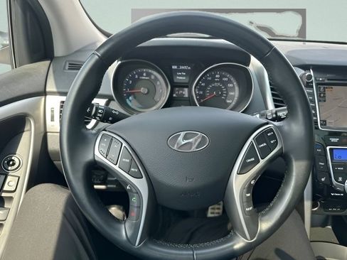 Used 2014 Hyundai Elantra GT w/ Option Group 03 FWD image 17