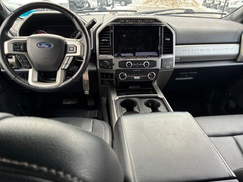 Used 2022 Ford F250 Lariat w/ Black Appearance Package image 24