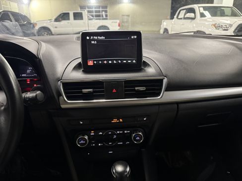 Used 2014 MAZDA MAZDA3 s Grand Touring image 31