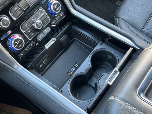 Used 2023 GMC Yukon XL Denali image 21