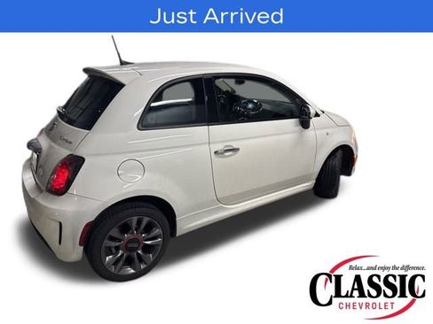 Used 2018 FIAT 500 Pop w/ Urbana Appearance Package image 15