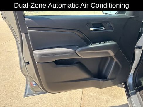 Used 2024 Chevrolet Colorado LT w/ LT Convenience Package III AWD/4WD image 13