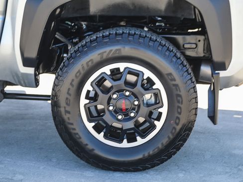 Used 2024 Toyota Tacoma TRD Off-Road AWD/4WD image 11