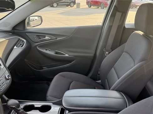 Used 2024 Chevrolet Malibu LT image 22