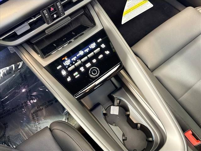 Certified 2026 Porsche Macan 4 Electric AWD/4WD image 18
