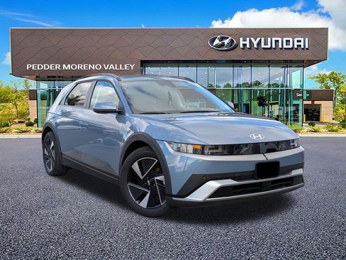 Used 2025 Hyundai Ioniq 5 SEL image 2