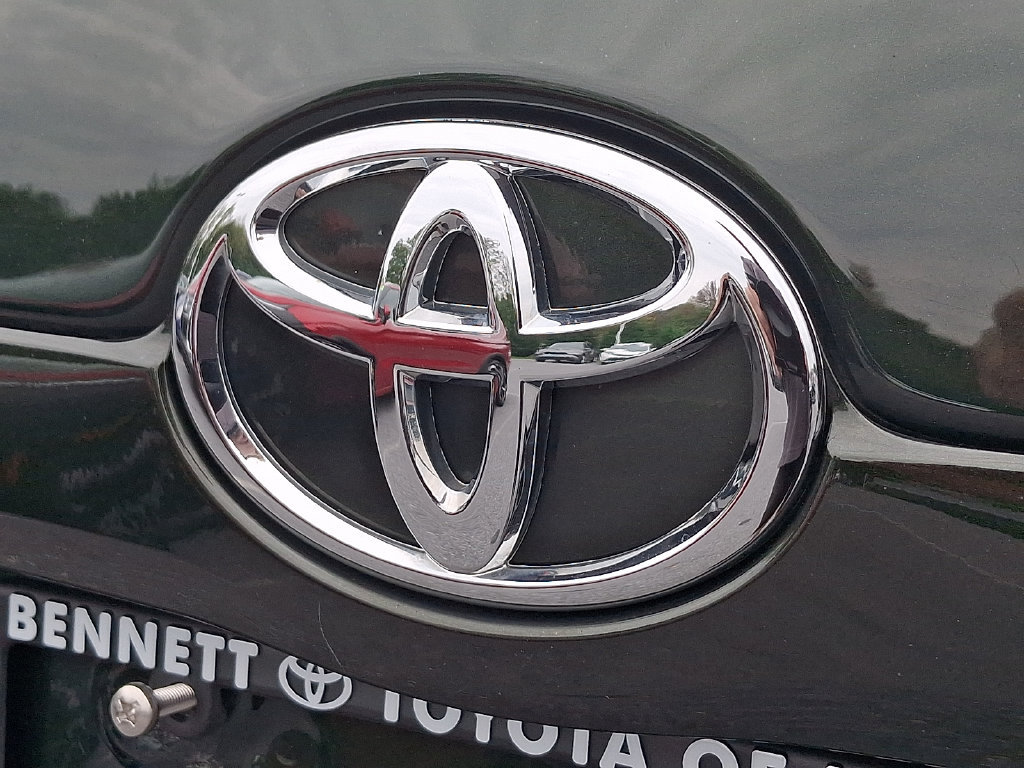 Used 2011 Toyota Camry LE w/ LE Extra-Value Pkg FWD image 30