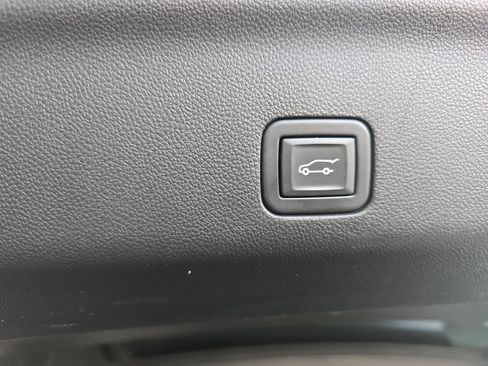 Certified 2023 Chevrolet Tahoe Premier w/ Advanced Technology Package AWD/4WD image 15