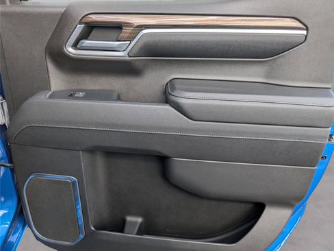 Used 2023 Chevrolet Silverado 1500 LT image 36