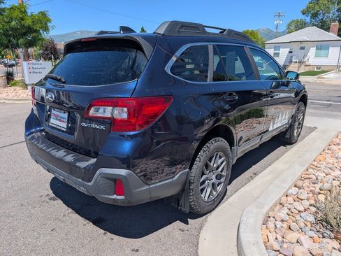 Used 2018 Subaru Outback 2.5i Limited AWD/4WD image 5