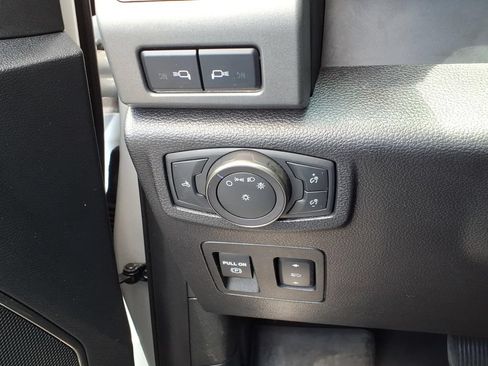 Used 2019 Ford F150 Raptor w/ Equipment Group 802A Luxury AWD/4WD image 39