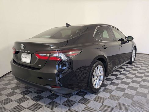 Used 2022 Toyota Camry LE w/ Convenience Package FWD image 6