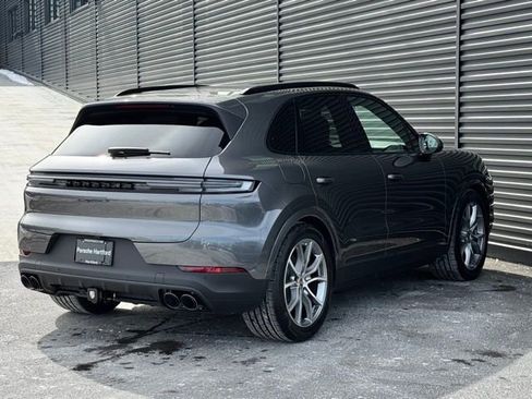 New 2026 Porsche Cayenne S image 7