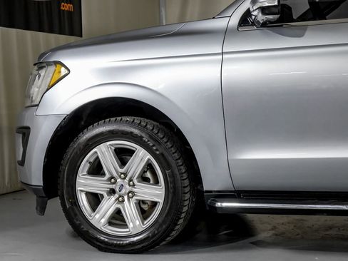 Used 2020 Ford Expedition XLT w/ Equipment Group 202A image 12