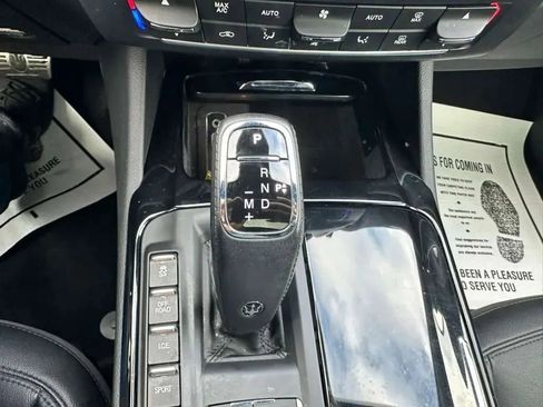 Used 2020 Maserati Levante image 33