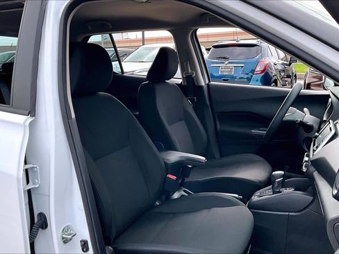 Used 2024 Nissan Kicks S FWD image 9