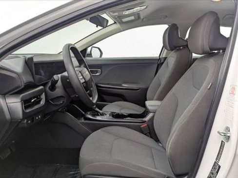 Used 2025 Kia K4 FWD image 14