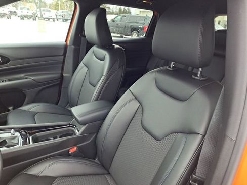 New 2026 Jeep Compass Latitude image 5