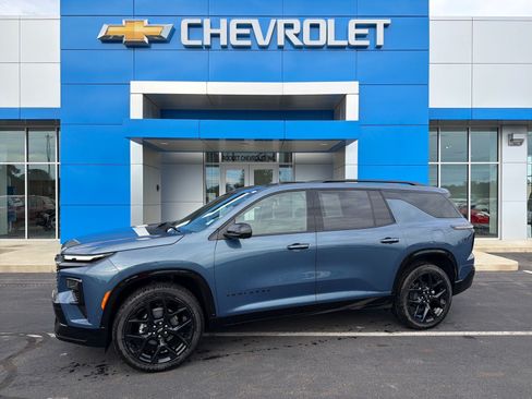 Used 2026 Chevrolet Traverse RS w/ LPO, Floor Liner Package AWD/4WD image 1