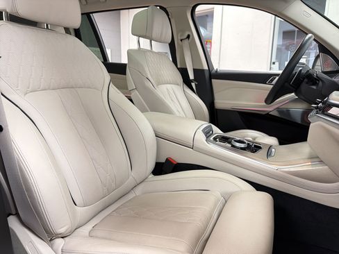 Used 2025 BMW X7 xDrive40i image 30
