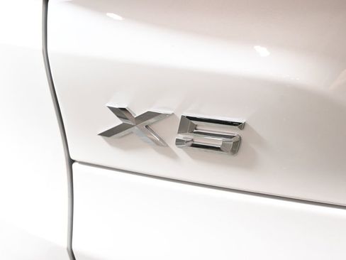 Used 2026 BMW X5 xDrive50e AWD/4WD image 39