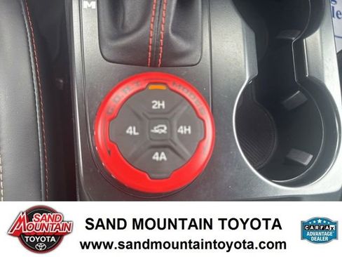 Used 2025 Ford Bronco Raptor w/ Interior Carbon Fiber Pack AWD/4WD image 18