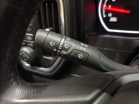 Used 2021 Chevrolet Silverado 2500 LT w/ Convenience Package image 23