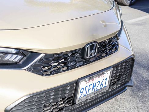 Used 2025 Honda Civic Sport image 6