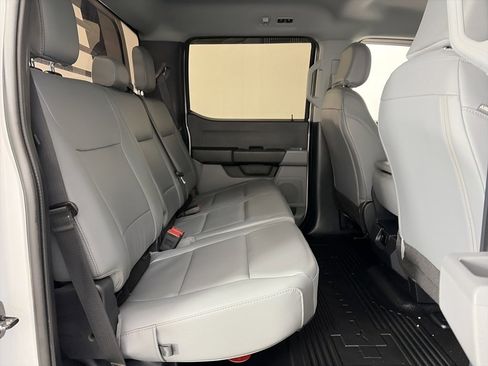 Used 2024 Ford F550 4x4 Crew Cab Super Duty image 27