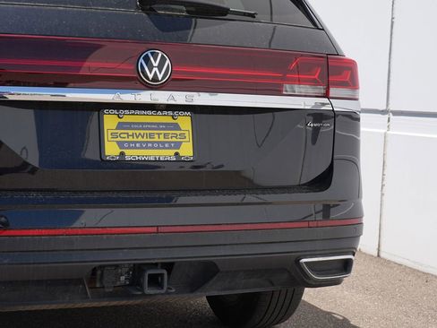 Used 2025 Volkswagen Atlas SE AWD/4WD image 10