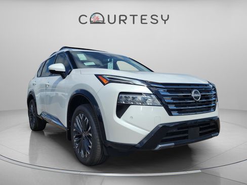 New 2026 Nissan Rogue Platinum image 6