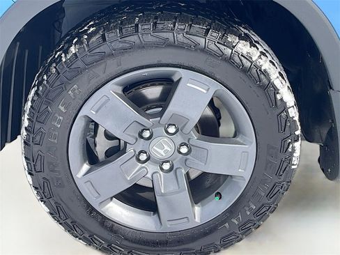 Used 2025 Honda Ridgeline TrailSport image 31