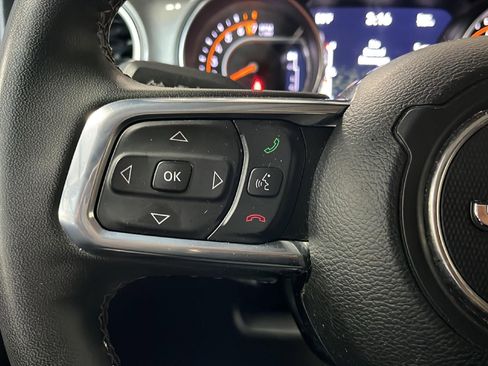 Used 2023 Jeep Gladiator Overland image 18